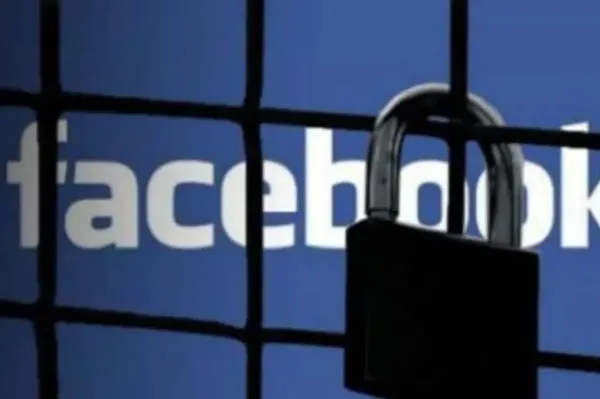 Ako skryť status na Facebooku pred priateľkou?
