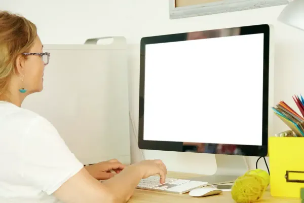 Ako si zariadiť domácu kanceláriu – praktický home office