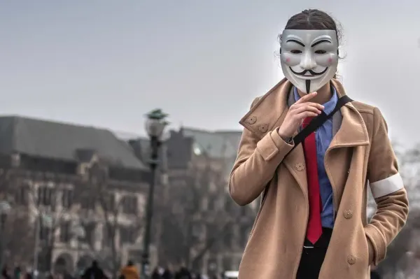 Masky pre fanúšikov skupiny Anonymous