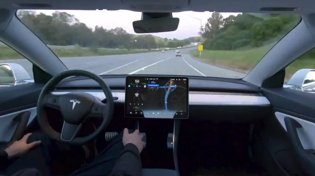 Tesla FSD v praxi
