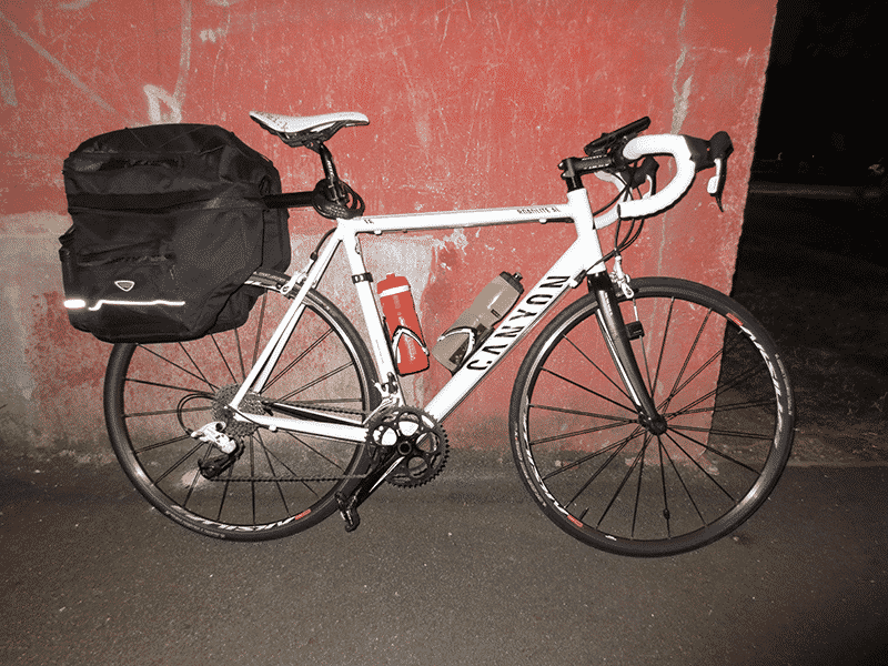 Bicykel Canyon s brašňou